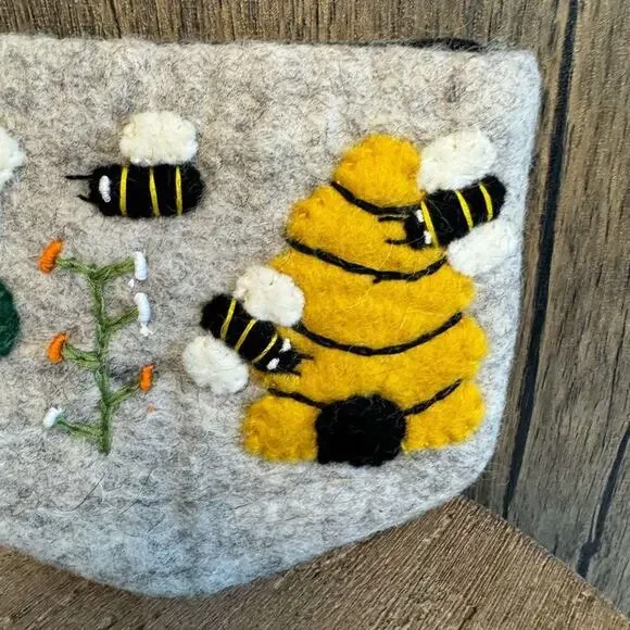 Felted Wool Coin Purse Wallet Purse Bumblebee New FAST SHIP - Picture 3 of 4